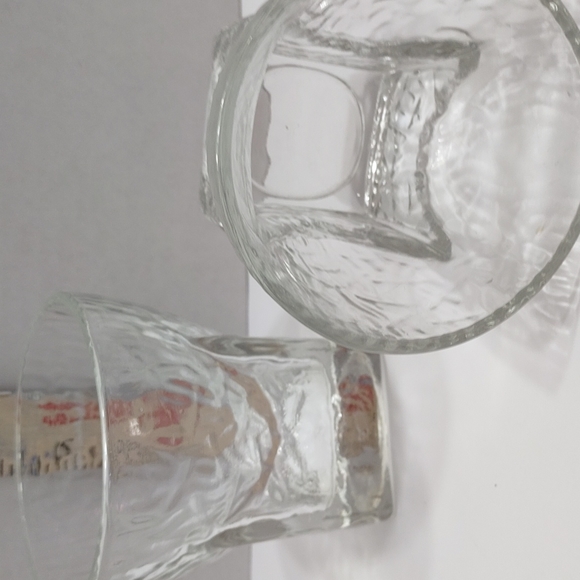 Two glasses - Picture 3 of 3